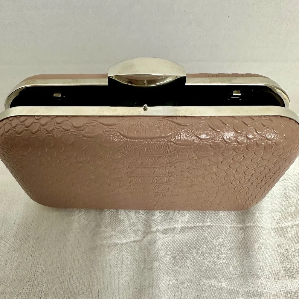 Faye London Taupe Croc Embossed Clutch Purse Silver Kiss Lock Chain Shoulder Bag